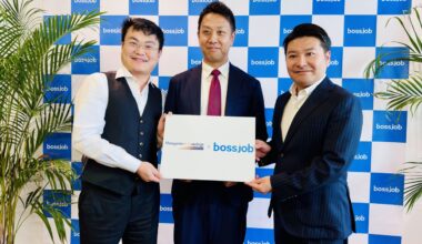 (左：Yolo Technology株式会社CEO CHEAH JACK/中：法律事務所マネジメントコンシェルジュ代表弁護士　村上元茂　様/右：Yolo Technology株式会社 Bossjob Japan Director　植村謙一郎)
